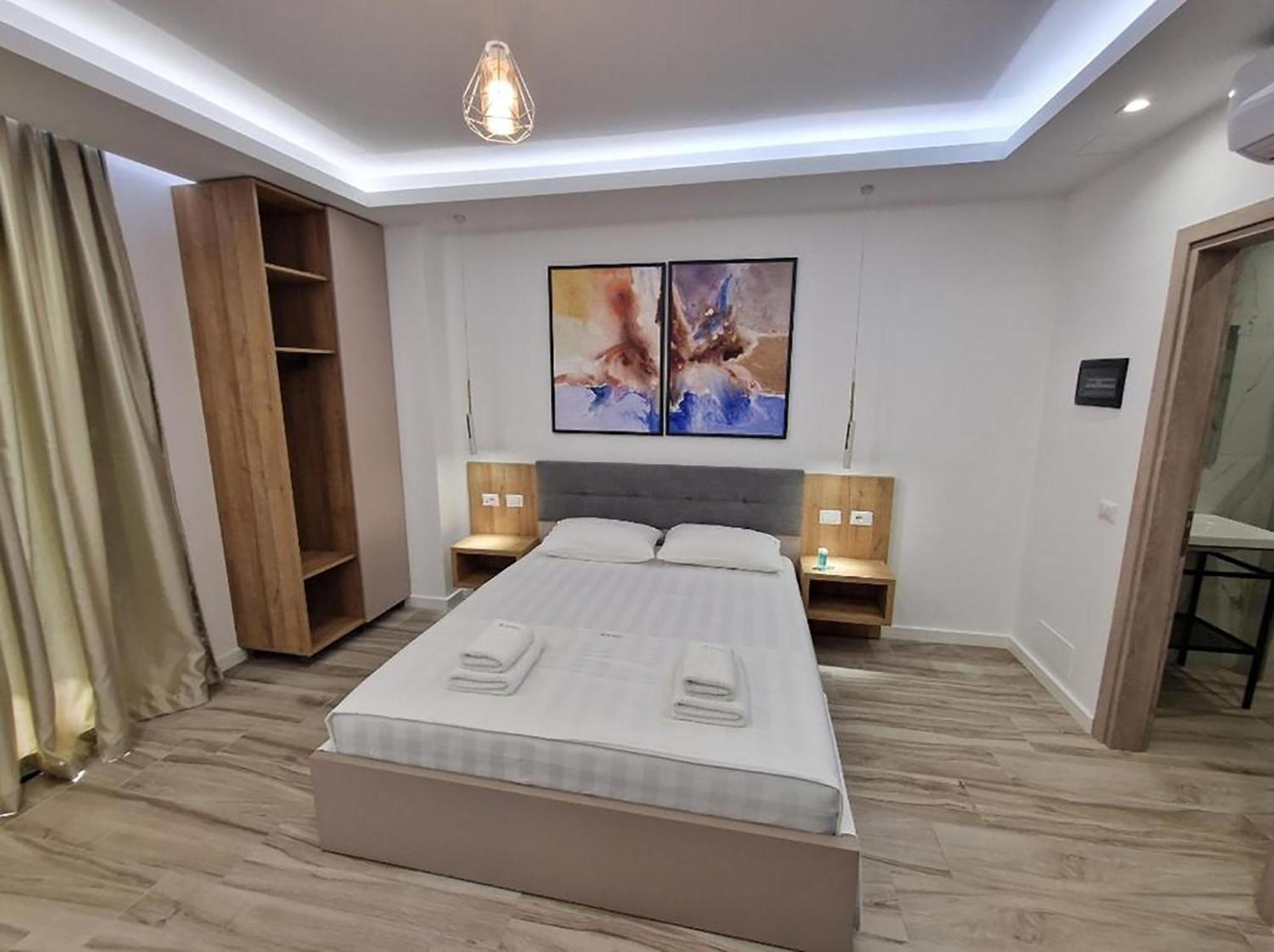 Joanna Suites Sarande Luaran gambar