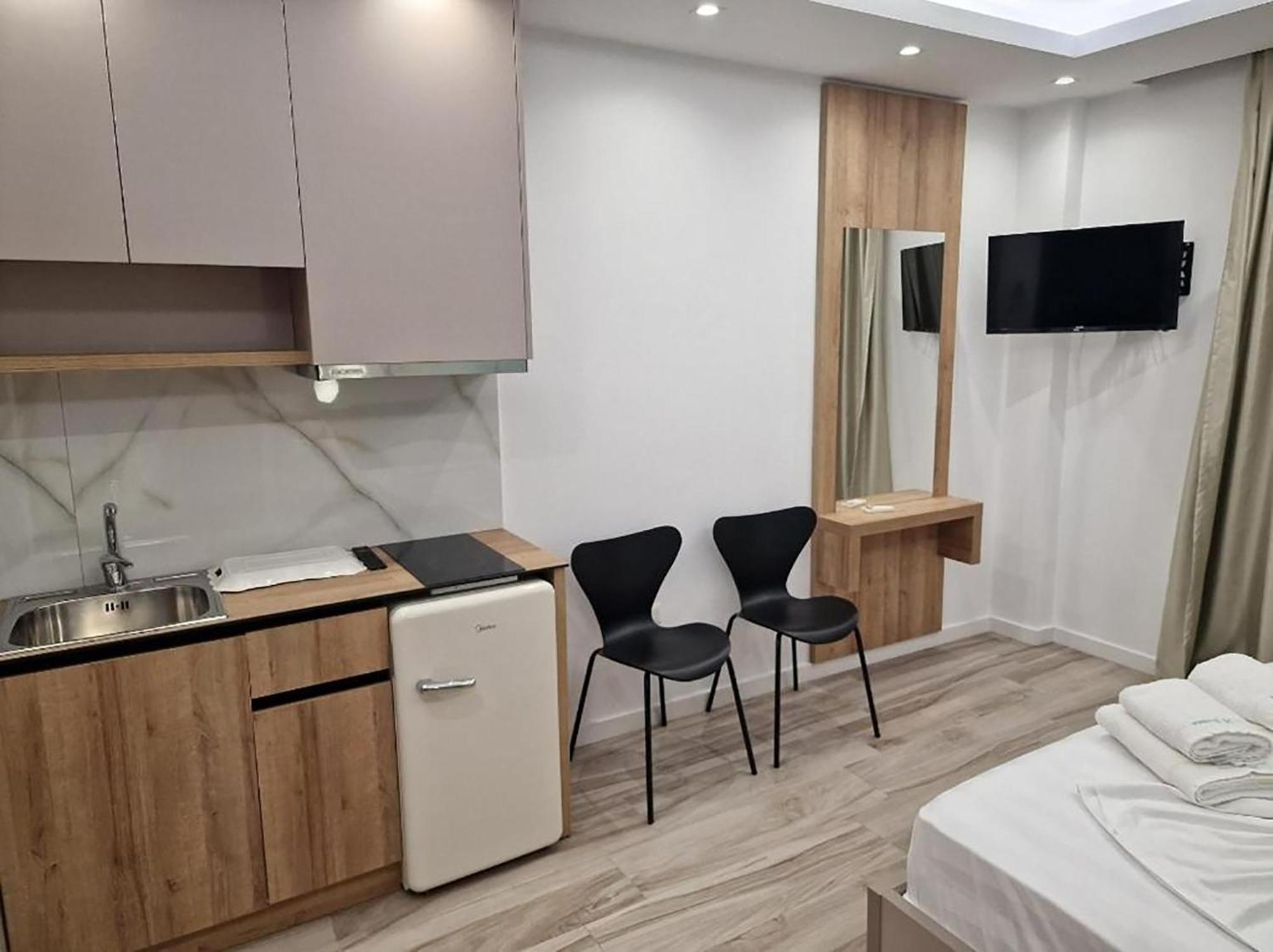 Joanna Suites Sarande Luaran gambar