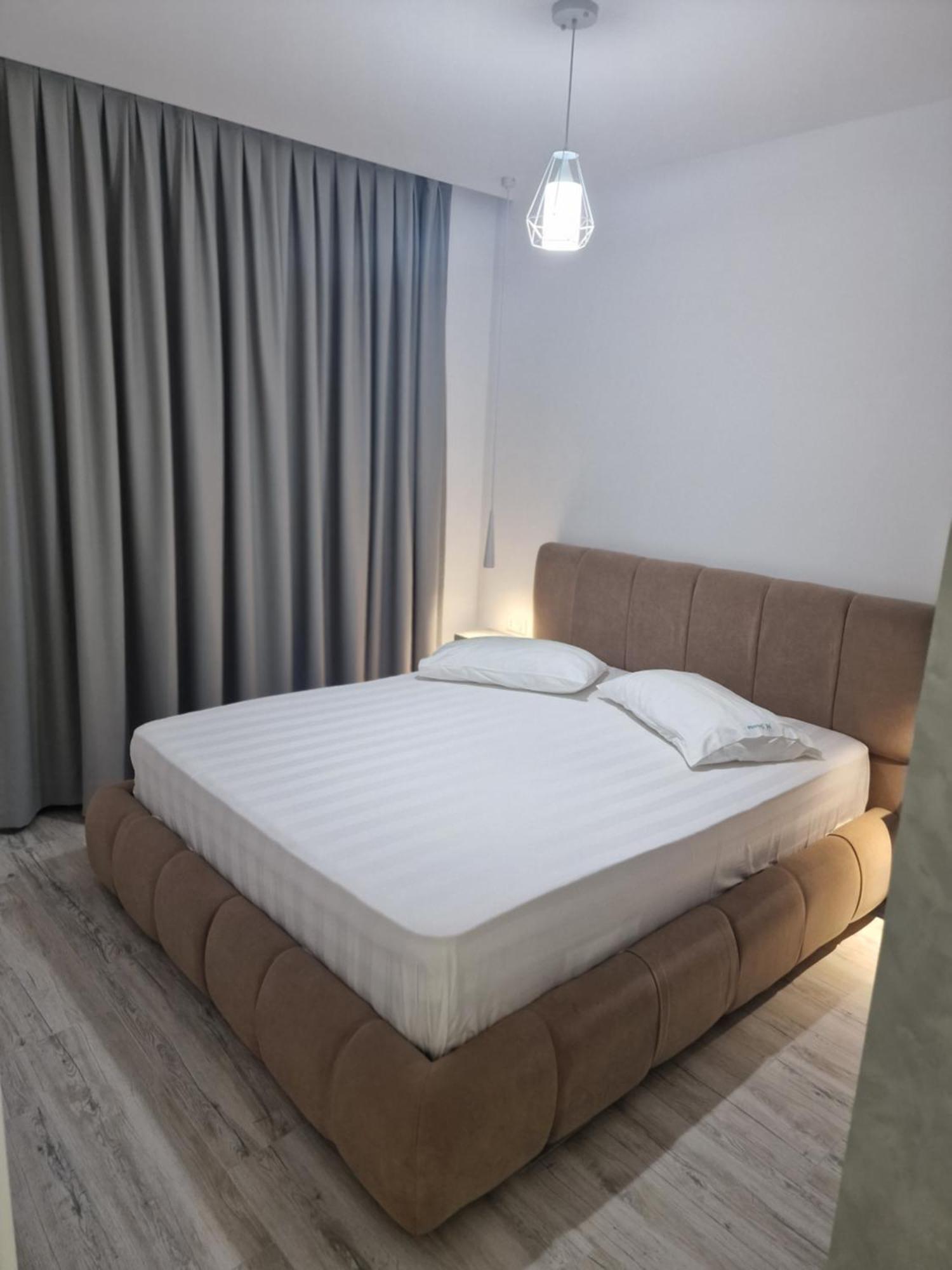 Joanna Suites Sarande Luaran gambar