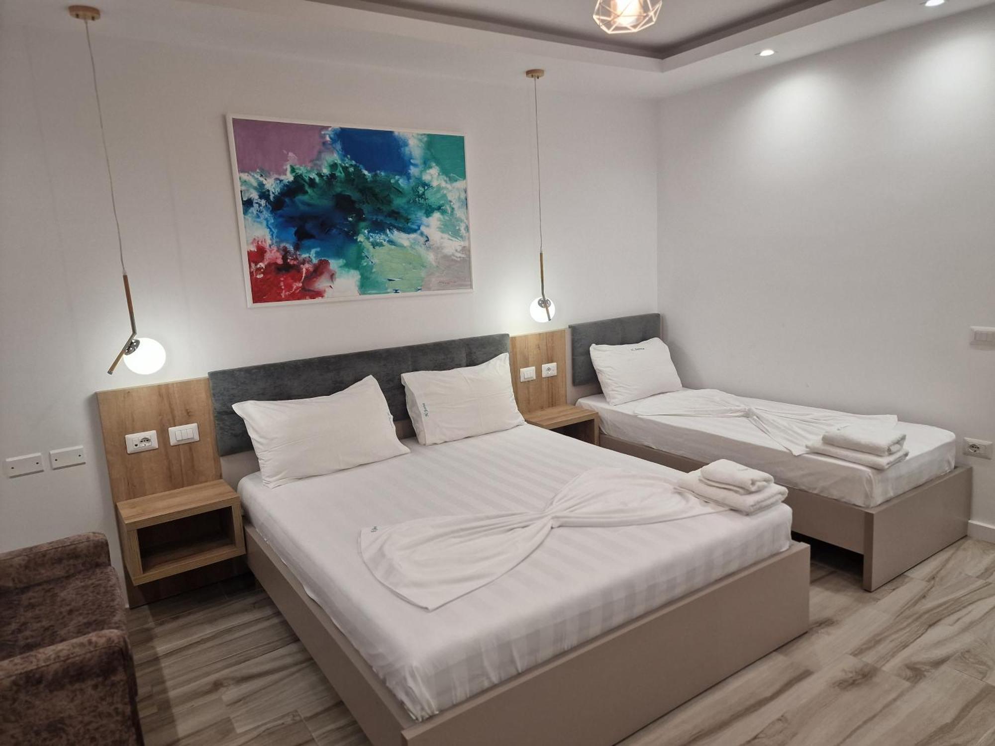Joanna Suites Sarande Luaran gambar