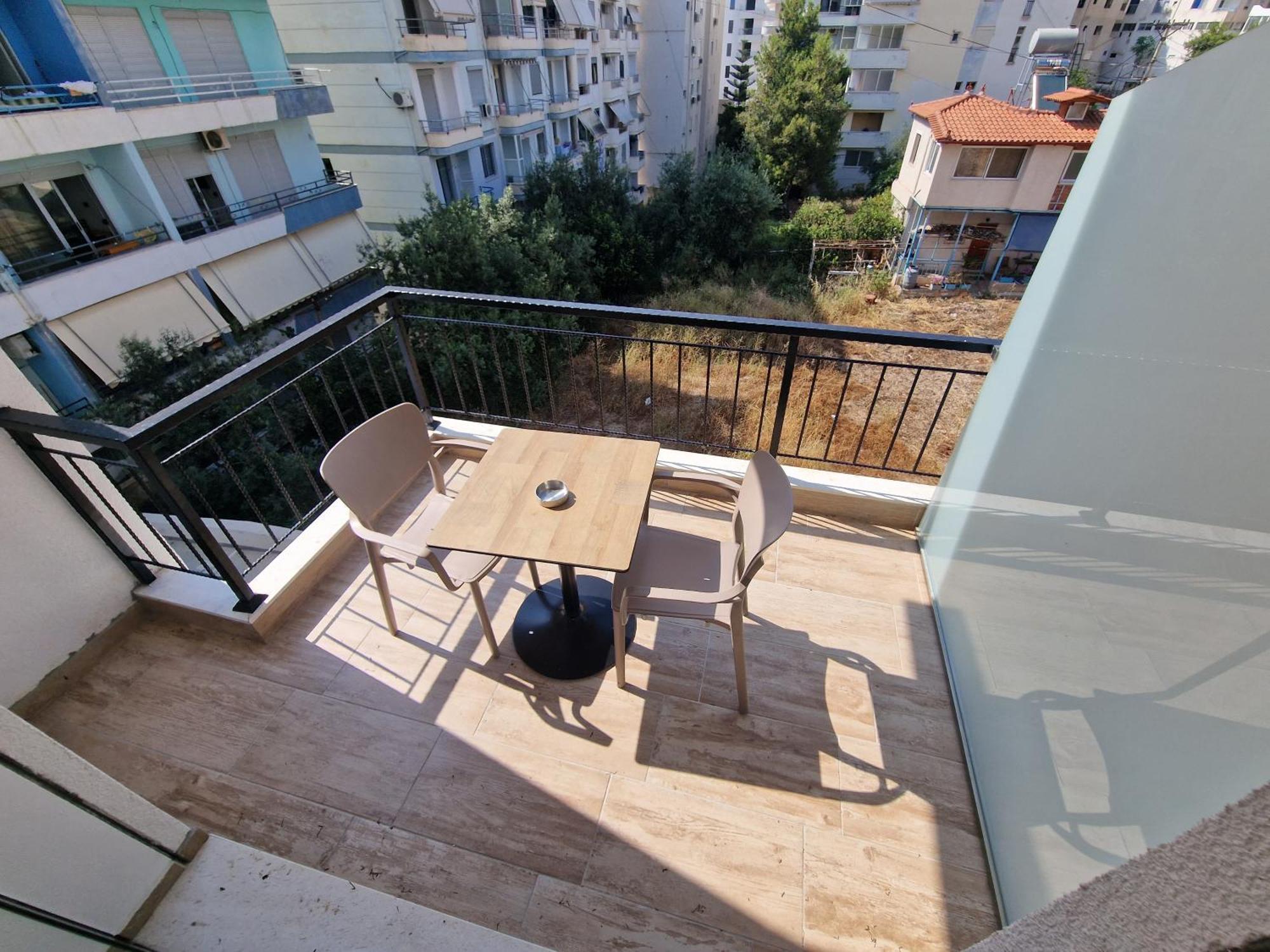 Joanna Suites Sarande Luaran gambar